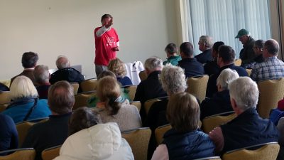 Gerry Stuart talking at the National Honey Show 2018